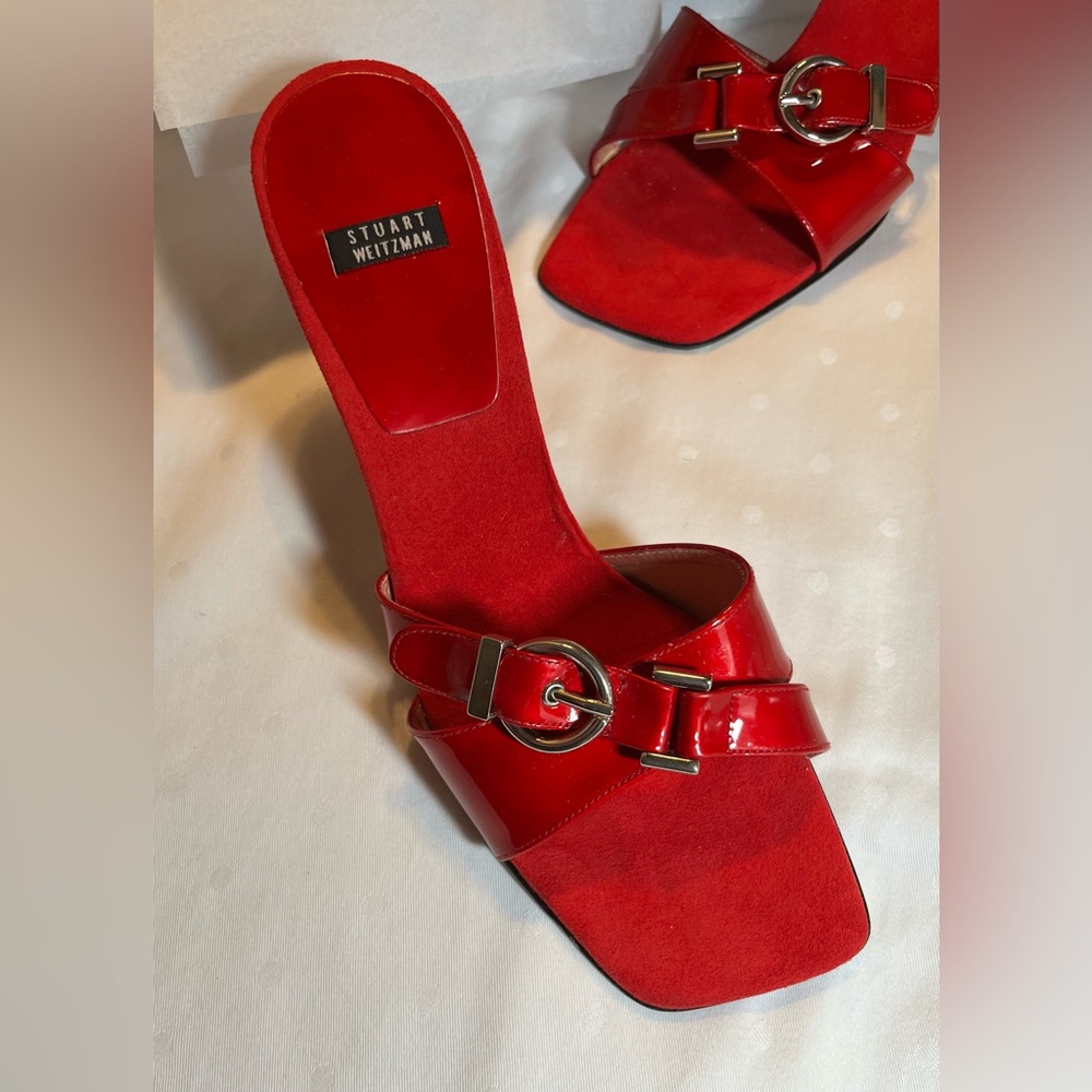 Stuart Weitzman Red Patent Sandal Kitten Heel Size 8 NWT